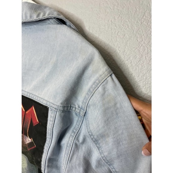 AC/DC DENIM JACKET EMBELLISHED WITH 17 PATCHES & 2 BUTTONS/PINS AND BACK ART - Picture 12 of 12